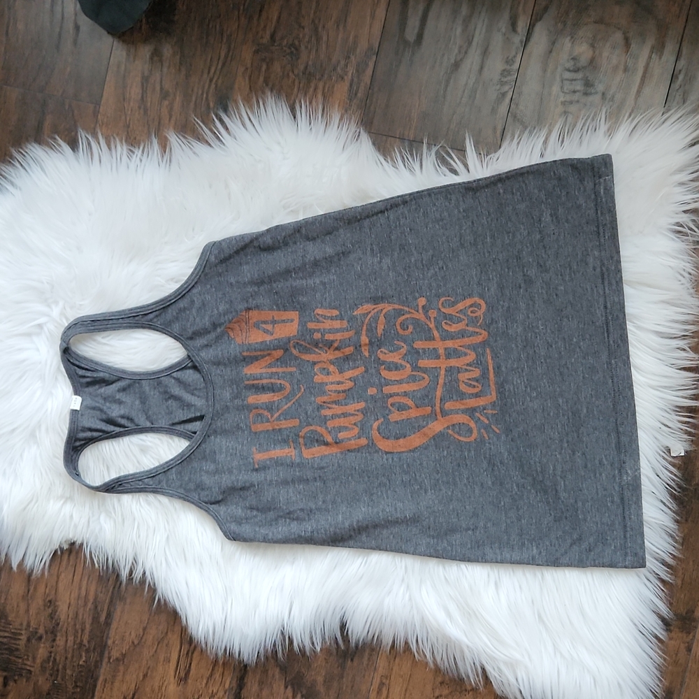 Graphic tank top sz S